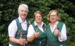Festauschuss: Karla,Rosi und Sigrid Festauschuss: Karla,Rosi und Sigrid